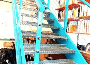 BLUE FLOATING COMMERCIAL